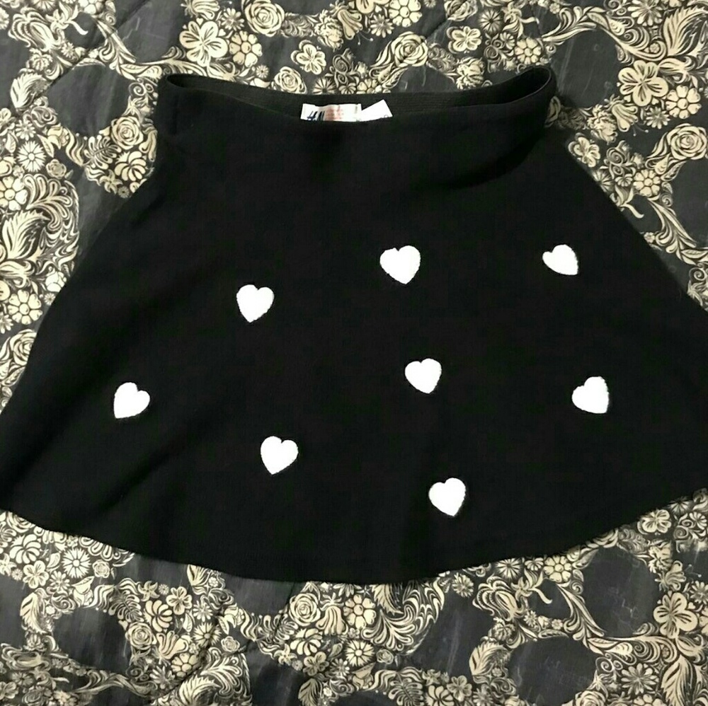 H&M Girls Skirt Black White Hearts Sz 8-10 Flare